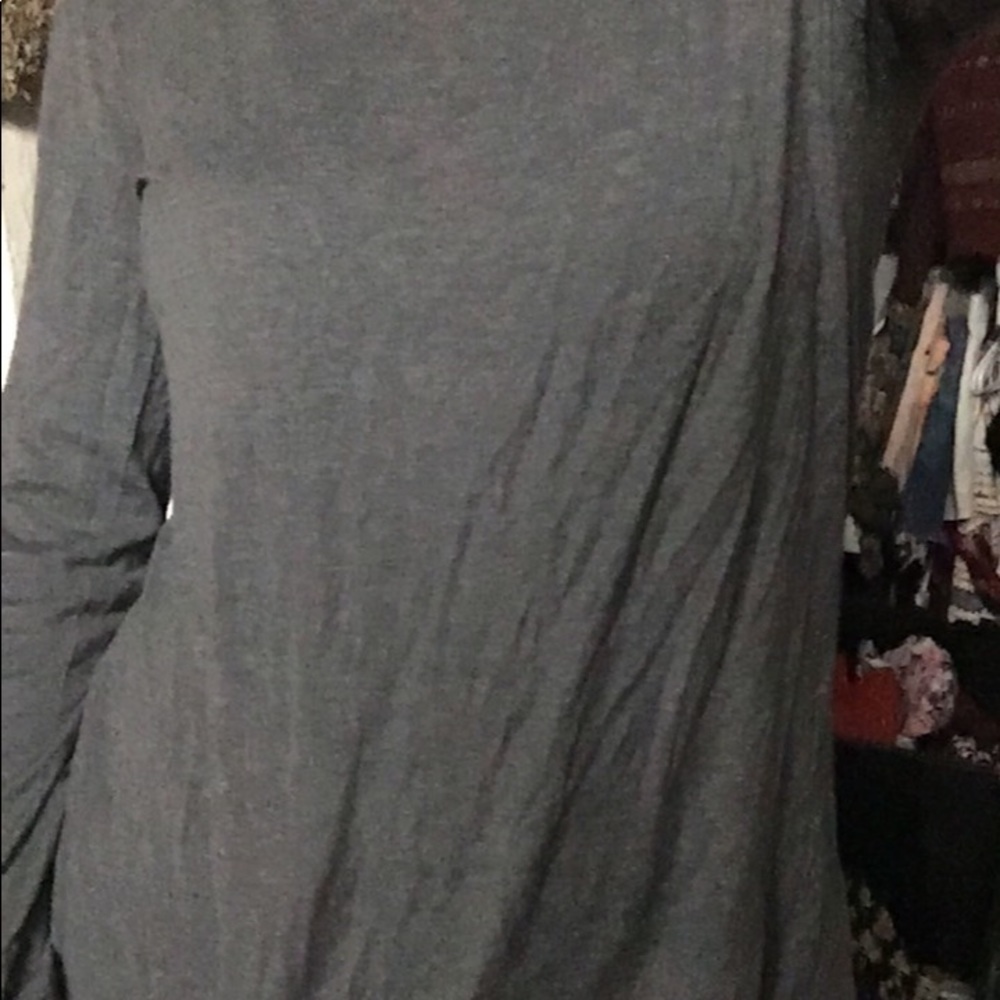 ❌SOLD❌ FREE (w/purchase) Basic grey long sleeve - Picture 3 of 4